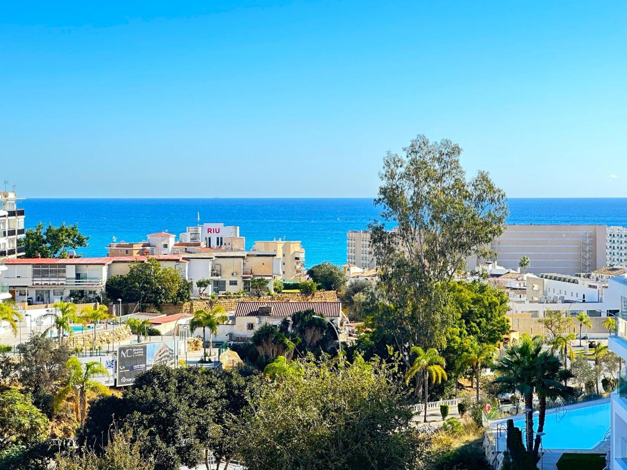 2 Bed Penthouse With Sea View Apartman Torremolinos Kültér fotó