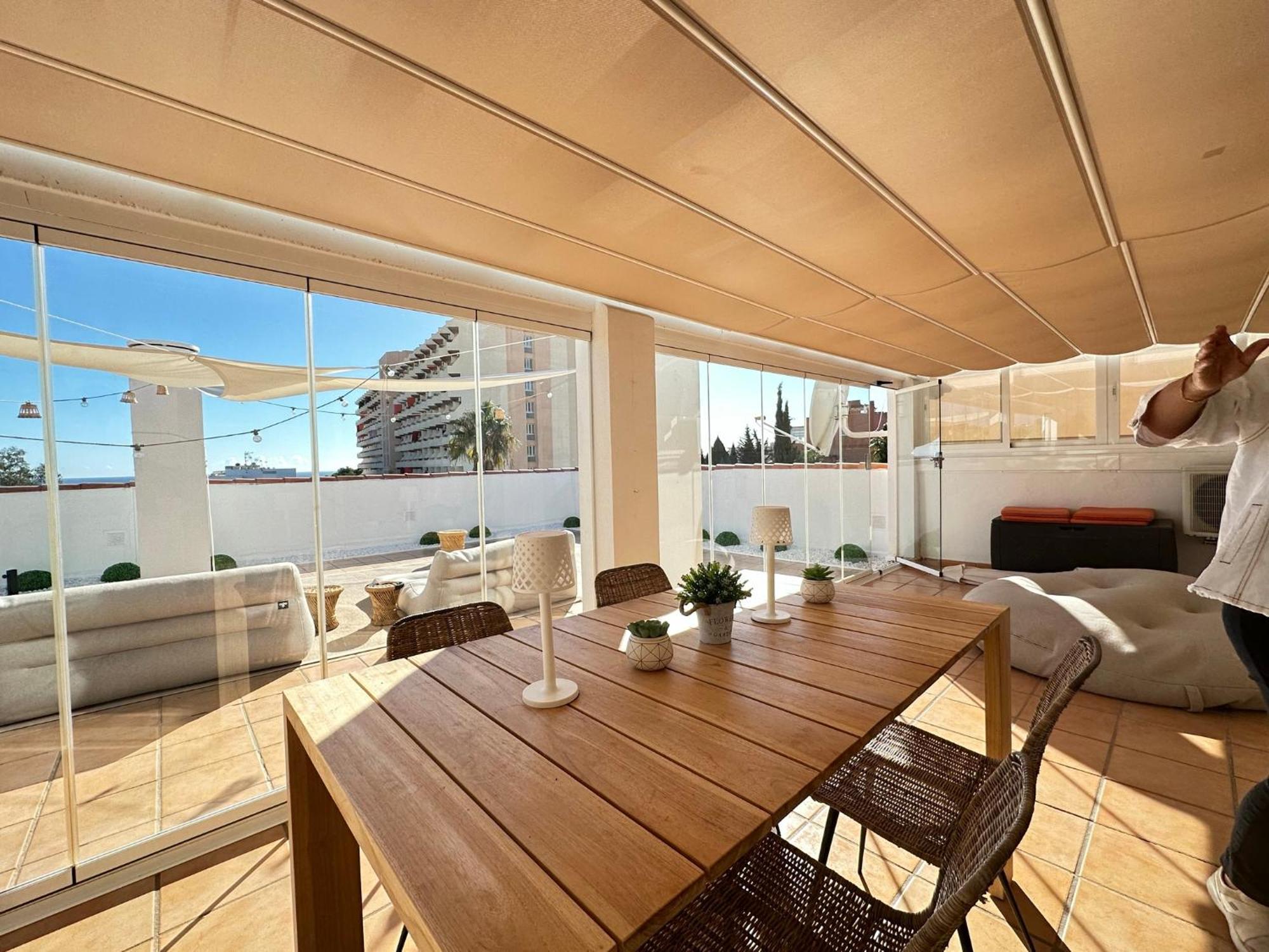 2 Bed Penthouse With Sea View Apartman Torremolinos Kültér fotó